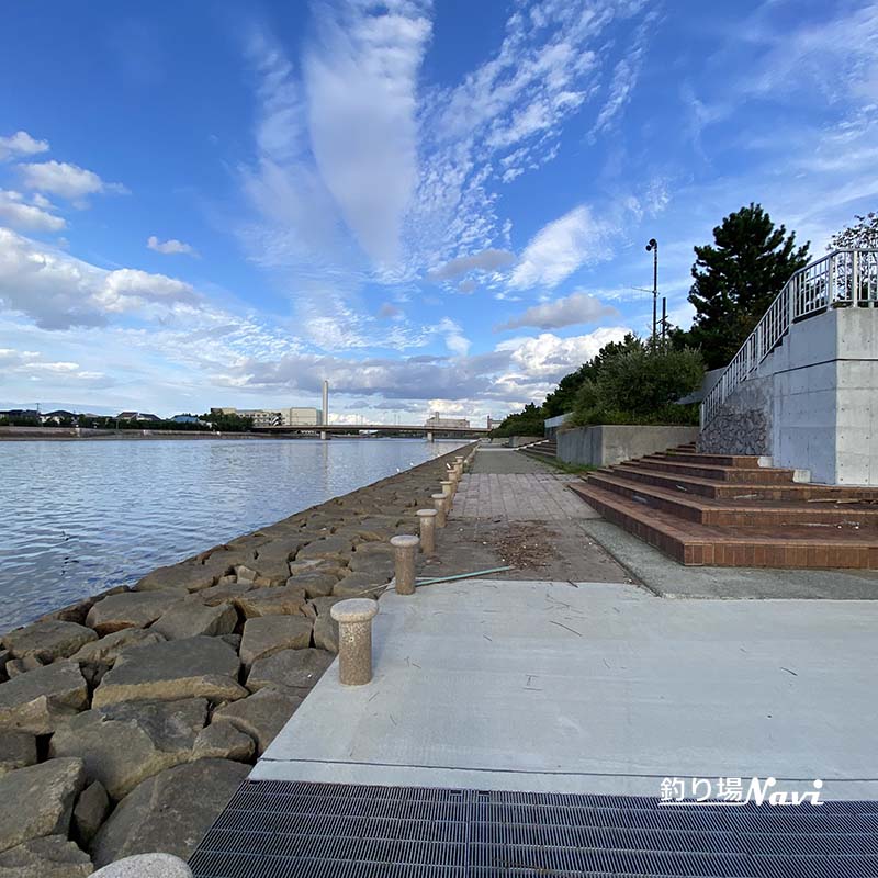芦屋キャナルパーク 北護岸 東(浜風大橋)|釣り場Navi