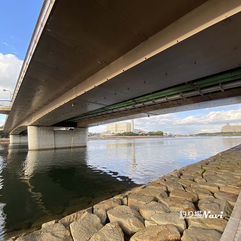 芦屋キャナルパーク 北護岸 東(浜風大橋)|釣り場Navi
