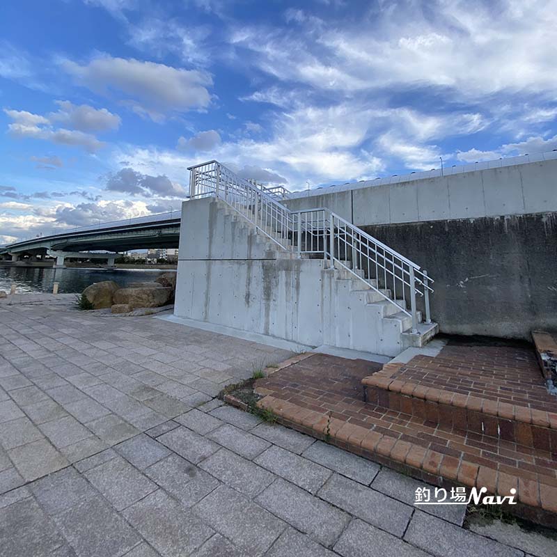 芦屋キャナルパーク 北護岸 東(浜風大橋)|釣り場Navi