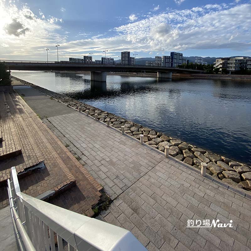 芦屋キャナルパーク 北護岸 東(浜風大橋)|釣り場Navi